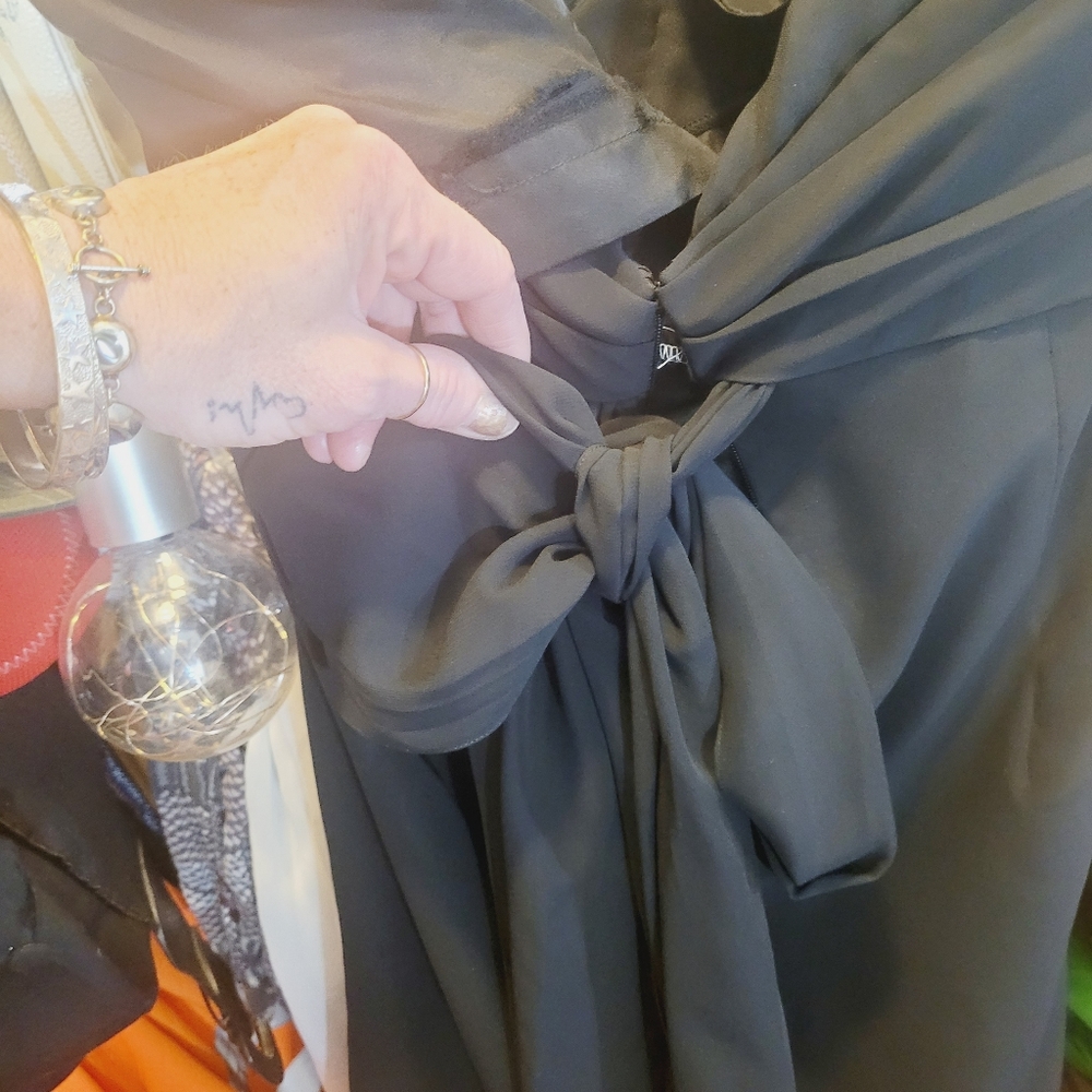 Gown - Picture 2 of 16